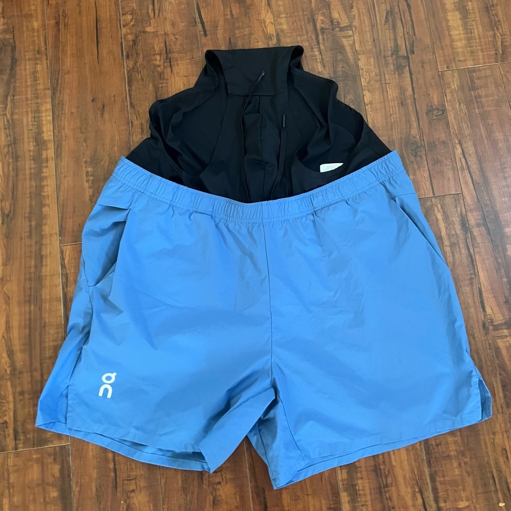On Running ESSENTIAL SHORTS - Picture 7 of 11